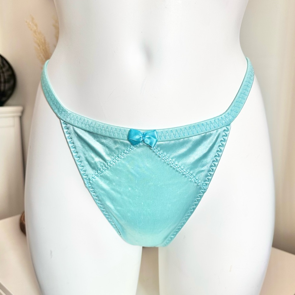 Victoria’s Secret 2002 y2k blue satin thong with bow